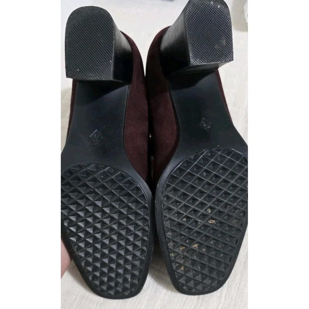 Whats What Maroon Suede Loafer Block High Heel Square Toe Silver Link Buckle 7.5